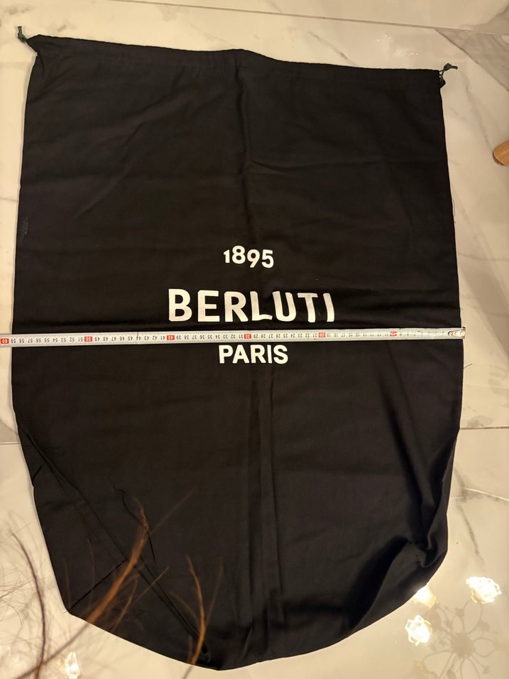 Berluti toz torbası.Orginaldir.Ölçüleri fotoğraflardaki gibidir - Görsel 2