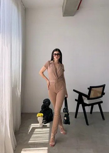 Bej V Yakalı Kadın Tulum