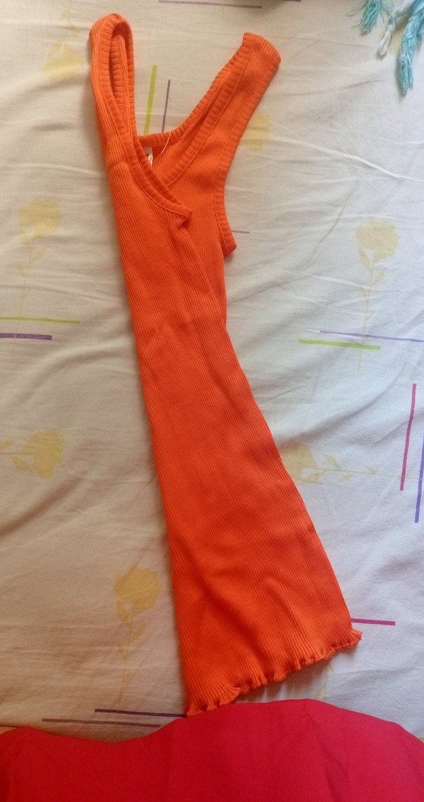 Turuncu Çocuk Atlet - Görsel 2