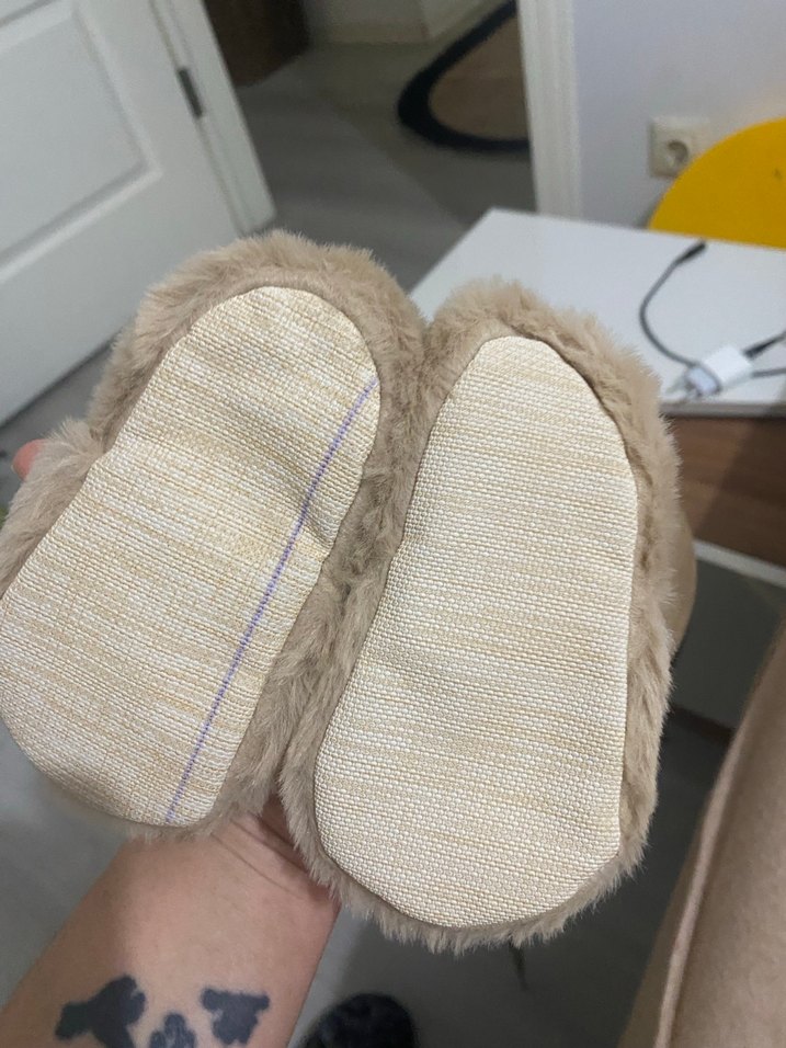 Bebek Bej Sıcak Kürklü Ev Terliği - Görsel 4