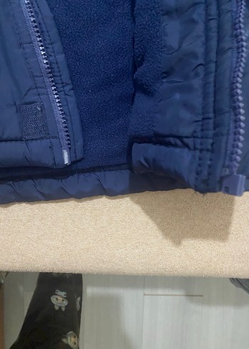 Erkek Çocuk mont fermuari bozuk fakat önü çırt çırtlı kapanıyor - Görsel 8