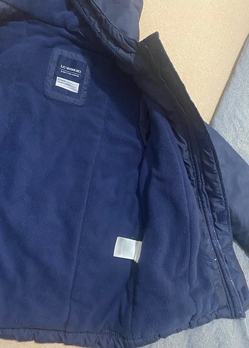 Erkek Çocuk mont fermuari bozuk fakat önü çırt çırtlı kapanıyor - Görsel 3