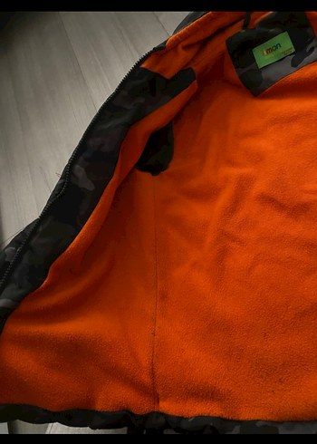 Orijinal ürün Erkek çocuk Kapüşonlu Mont 7 8 yaş - Görsel 13