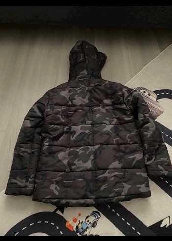 Orijinal ürün Erkek çocuk Kapüşonlu Mont 7 8 yaş - Görsel 14