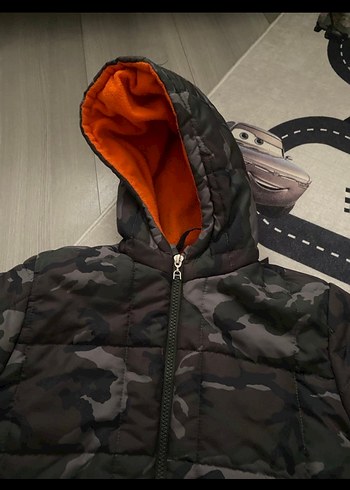 Orijinal ürün Erkek çocuk Kapüşonlu Mont 7 8 yaş - Görsel 8
