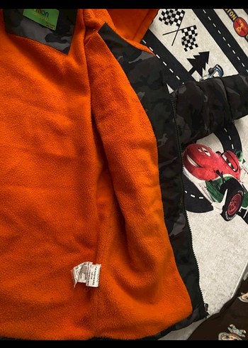 Orijinal ürün Erkek çocuk Kapüşonlu Mont 7 8 yaş - Görsel 4