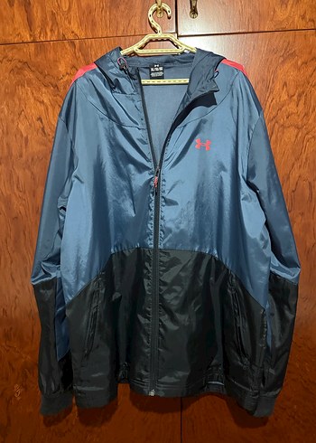 Under armour yağmurluk
