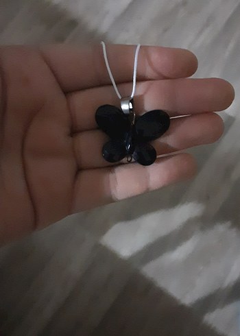 Siyah Boncuklu Kelebek Kolye