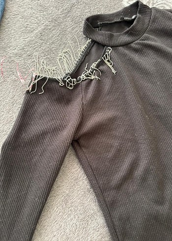 Zincir Detaylı Boğazlı Kadın Kazak - Görsel 3