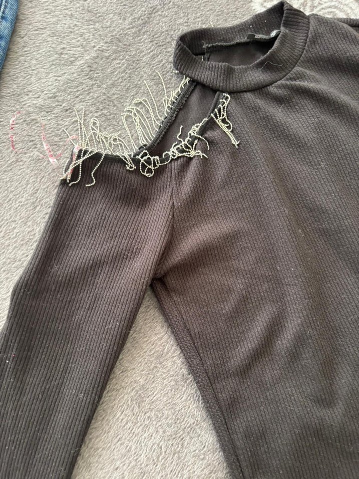 Zincir Detaylı Boğazlı Kadın Kazak - Görsel 3