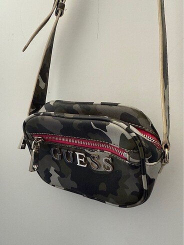 Guess orijinal askılı çanta