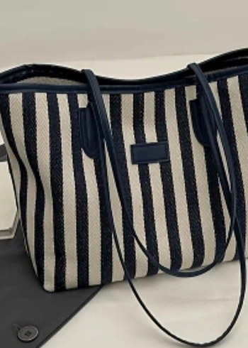 Siyah Beyaz Çizgili Kadın Omuz Çantası - Görsel 2
