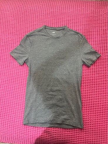 H&m tisort cok uyguna!!
