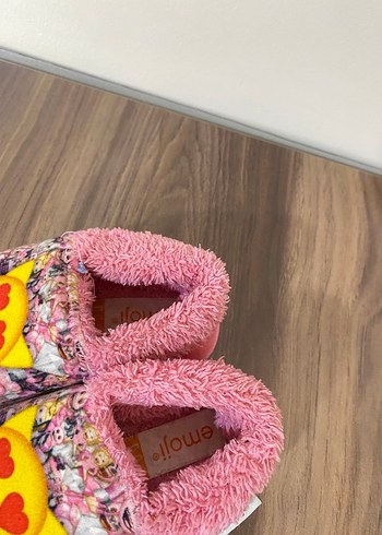 Kızlar için Renkli Peluş Ev Terliği - Görsel 3