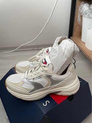 Tommy Hilfiger Hiç giyilmemiş Tonmy hilfiger kadın ayakkabı