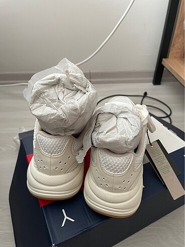 37 Beden Hiç giyilmemiş Tonmy hilfiger kadın ayakkabı