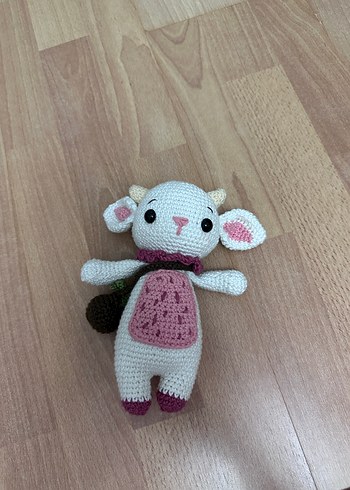 Pastel Beyaz El Örgüsü Keçi Peluş Amigurumi Oyuncak