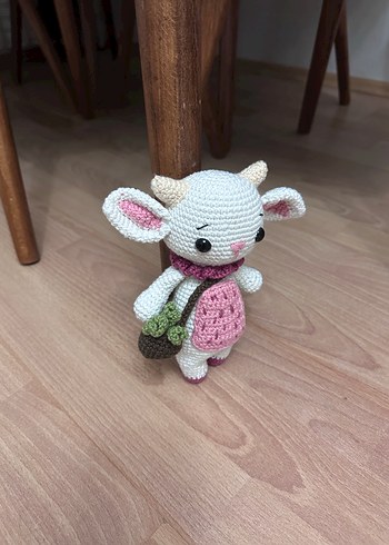 Diğer Pastel Beyaz El Örgüsü Keçi Peluş Amigurumi Oyuncak