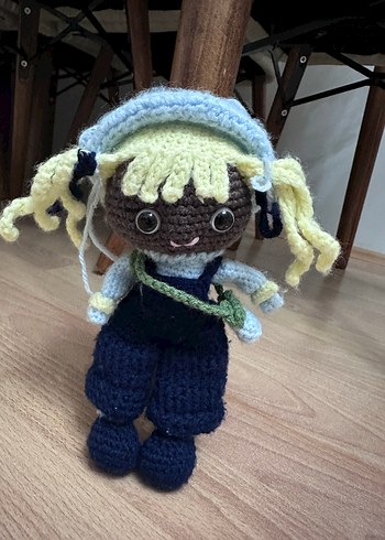El Örgüsü Çok Renkli Bebek Amigurumi