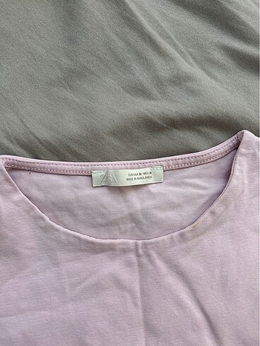 Zara Az giyildi kilo aldığım için giyemiyorum :)