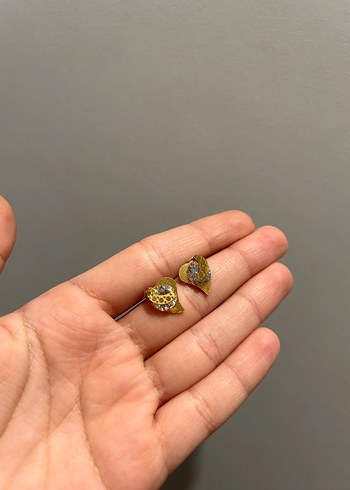 Diğer Altın Renkli Minimalist Midi Küpe