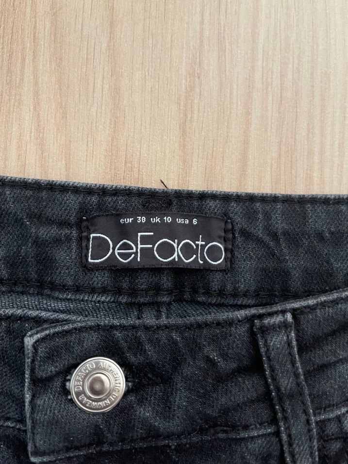 Siyah Salaş Mini Denim Şort - Görsel 2