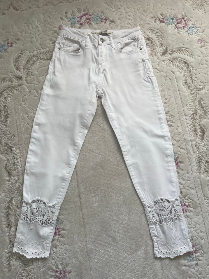 Düğmeli Beyaz Mini Kot Şort - Görsel 2