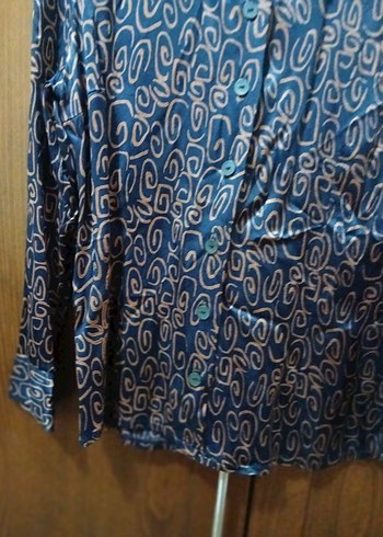 Diğer Düğmeli Uzun Kollu Mavi Batik Kadın Gömlek