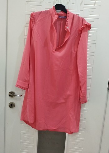Pembe Uzun Kollu V Yaka Fırfırlı Tunik