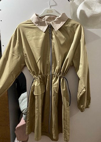 Bej Uzun Kuşaklı Kadın Yağmurluk - Görsel 2