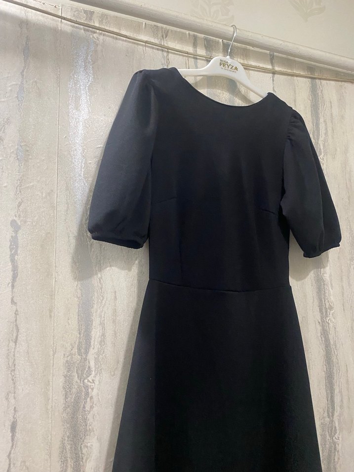 Kısa Kollu Siyah Uzun Elbise - Görsel 4