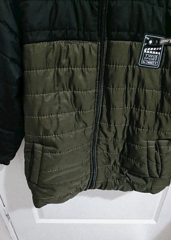 Erkek Çocuk Kamuflaj Desenli Kapüşonlu Mont - Görsel 2