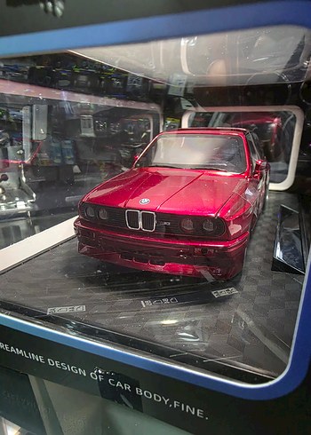 BMW E30 M3 1:24 Model Araba - Görsel 5