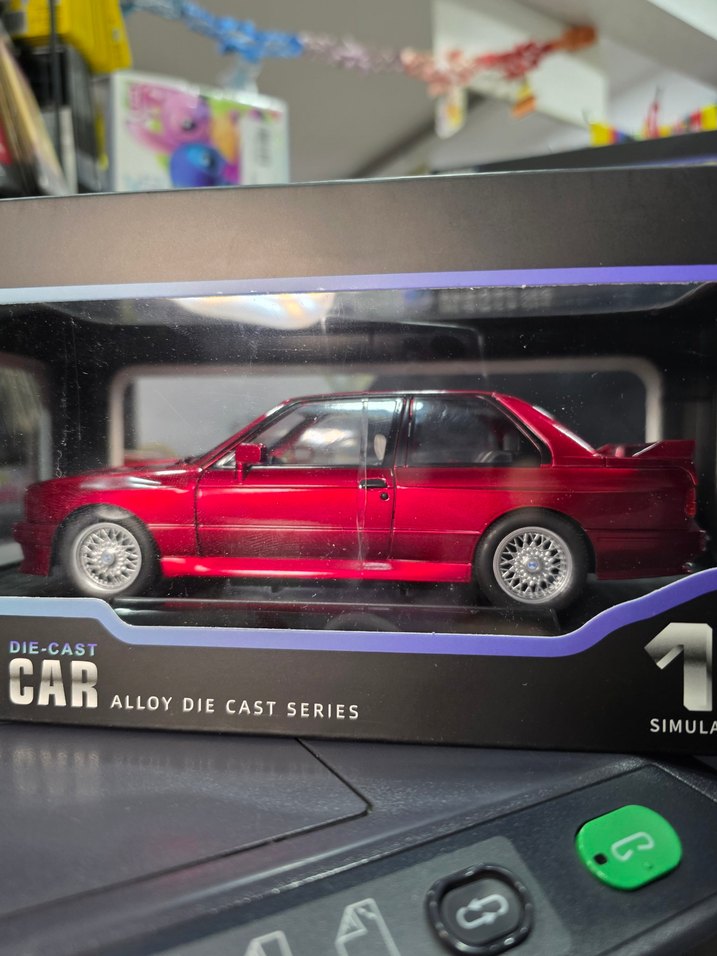 BMW E30 M3 1:24 Model Araba - Görsel 2