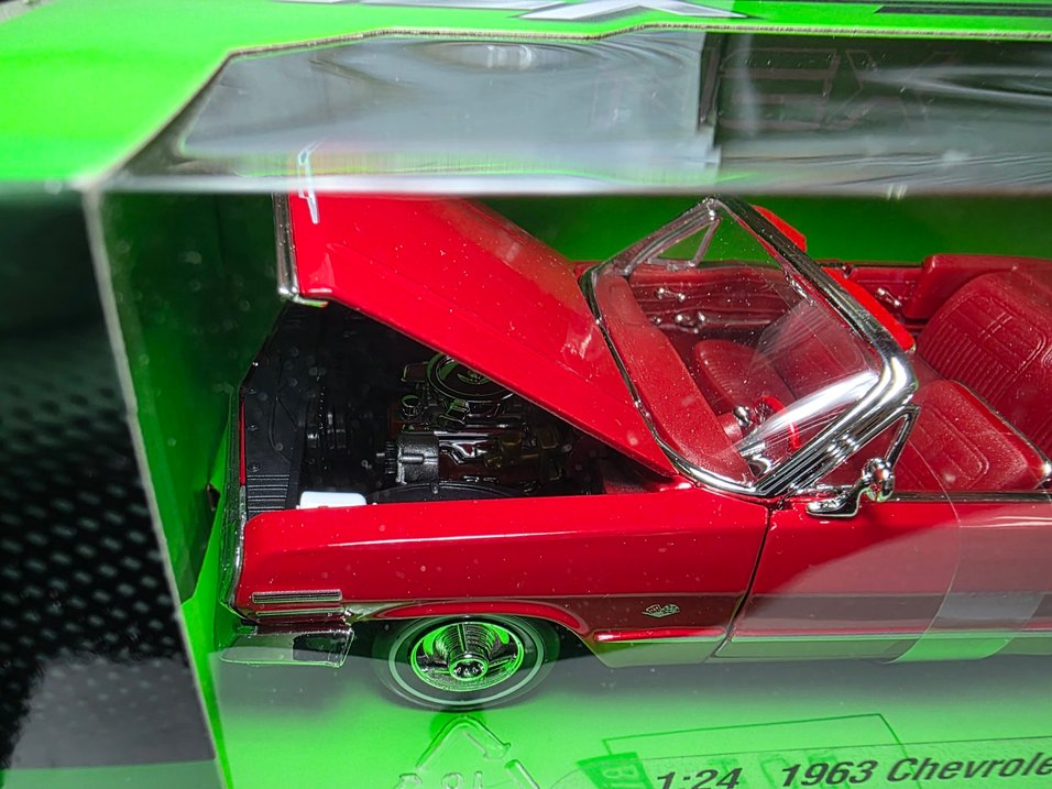 Welly 1963 Chevrolet Impala 1.24 Maket Araba - Görsel 3