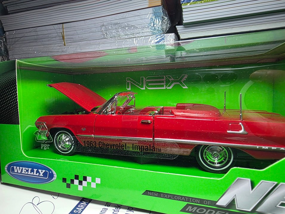 Welly 1963 Chevrolet Impala 1.24 Maket Araba - Görsel 2
