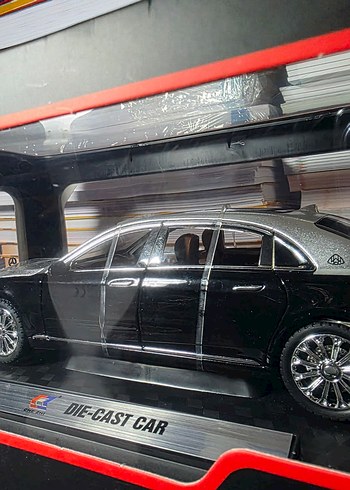 Mercedes S600 Maybach 1.24 Maket Araba - Görsel 9