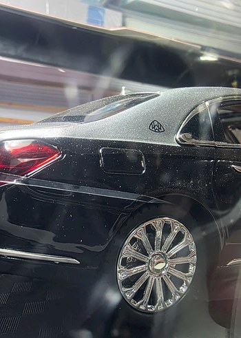 Mercedes S600 Maybach 1.24 Maket Araba - Görsel 8