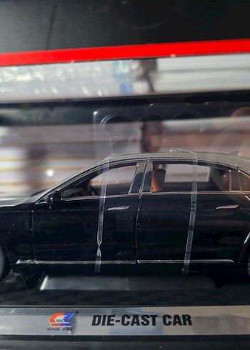 Mercedes S600 Maybach 1.24 Maket Araba - Görsel 2