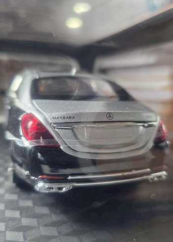 Mercedes S600 Maybach 1.24 Maket Araba - Görsel 11