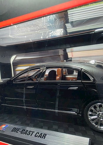 Mercedes S600 Maybach 1.24 Maket Araba - Görsel 4