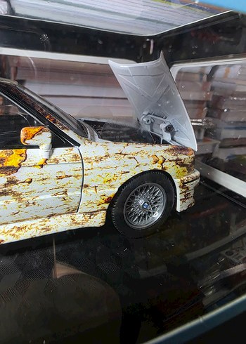BMW E30 M3 1:24 Model Araba (Pas görünümlü) - Görsel 8
