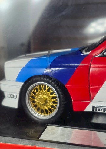 BMW E30 M3 1:24 Model Araba - Görsel 9