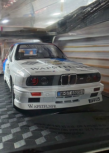 BMW E30 M3 1:24 Model Araba - Görsel 11