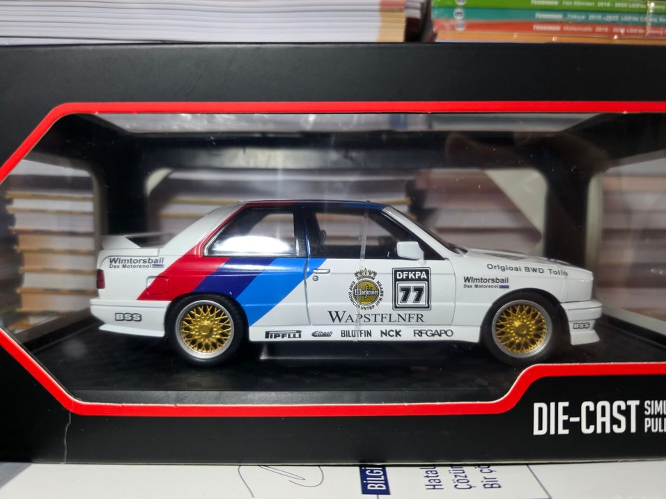 BMW E30 M3 1:24 Model Araba - Görsel 2