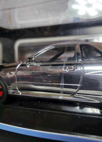 Nissan Skvline Gtr 1:24 Model Araba Parlak Gri - Görsel 3