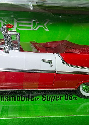 Welly 1955 Oldsmobile Super 88 1.24 Maket Araba - Görsel 6
