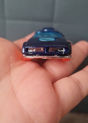 one k-hull, orijinal Hot Wheels Fast Fish araba - Görsel 2