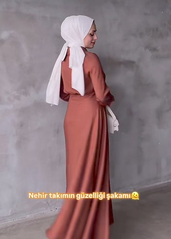 Trendyol & Milla Kahverengi Uzun Kollu Kemerli Kadın Elbise
