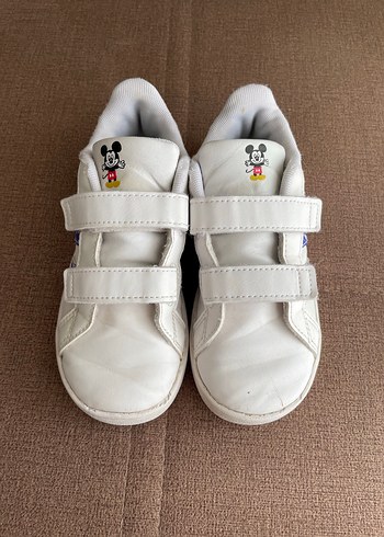 27 Beden Adidas Erkek Çocuk Beyaz Kayışlı Spor Ayakkabı